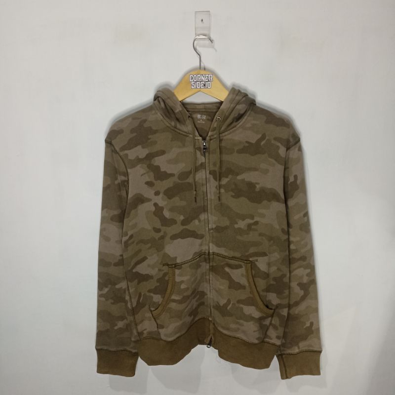 zh uniqlo camo