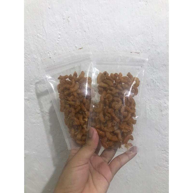 

makaroni pedas/kerupuk pedas