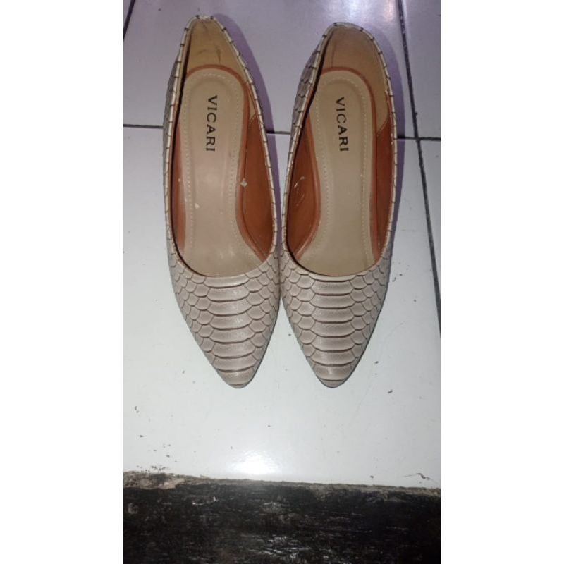 Sepatu High heels merk vicari