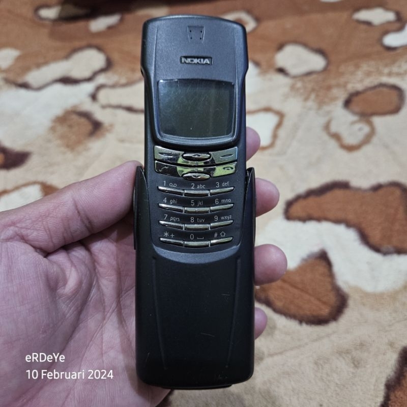 Nokia 8910i Minus