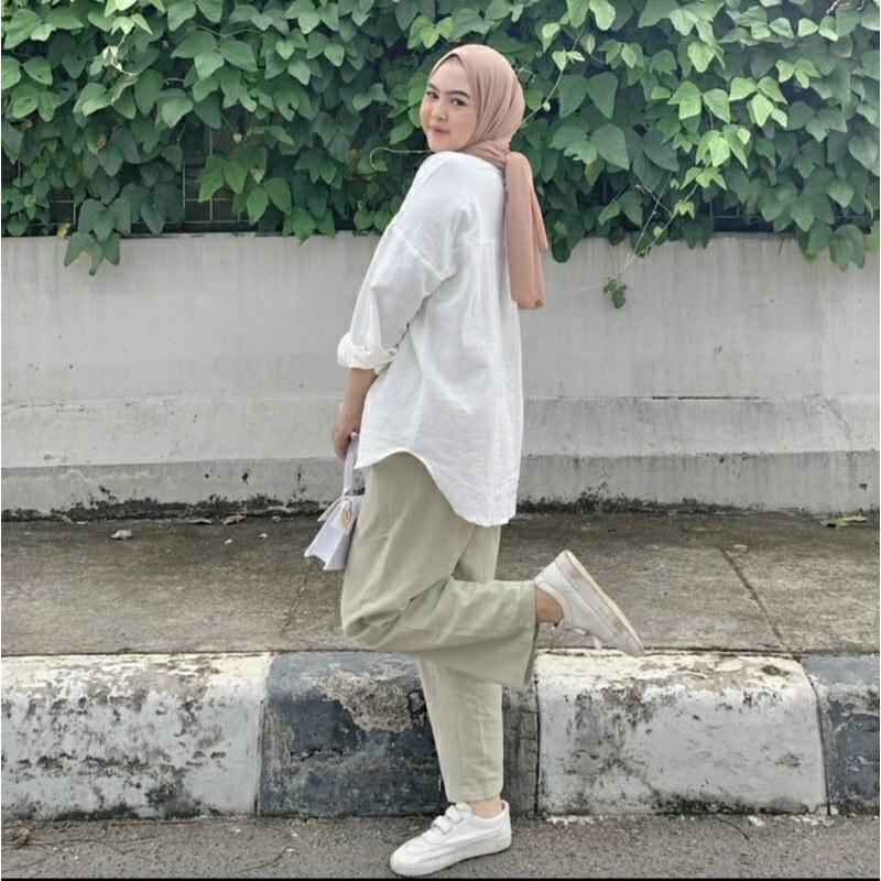 Kemeja Oversize Putih