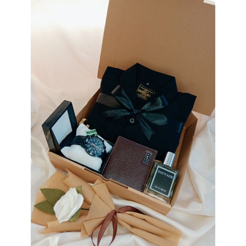

FREE PAPER BAG GIFT BOX COWOK KADO KEMEJA POLOS HAMPERS KADO ULANG TAHUN PERNIKAHAN WISUDA VALENTINE JAM ANALOG