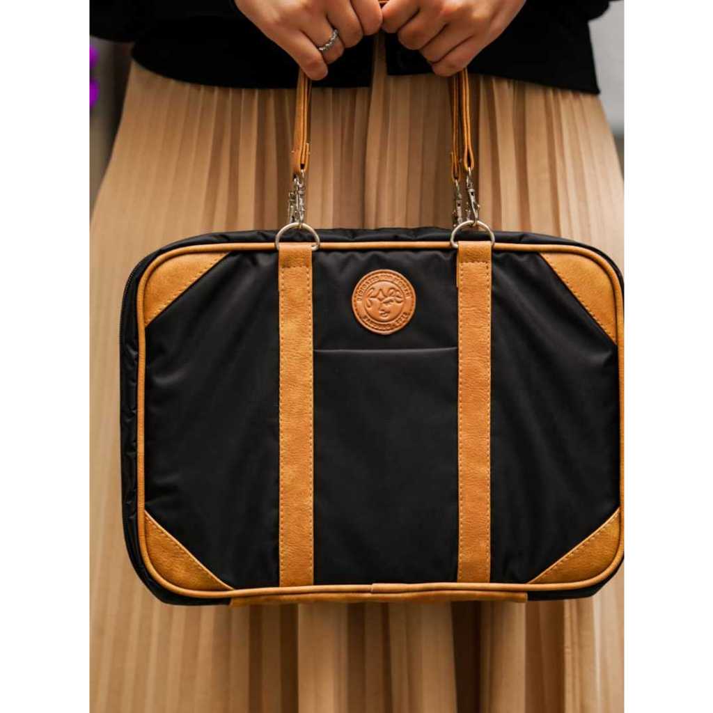 BADE 2in1 Laptop Case and Bag- Hitam