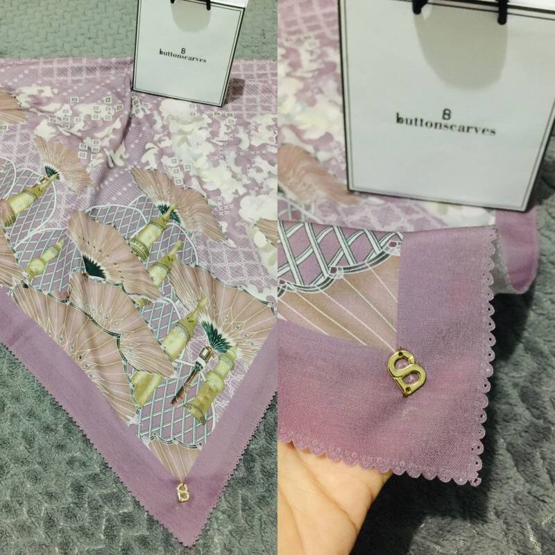 Buttonscarves Medina Wise