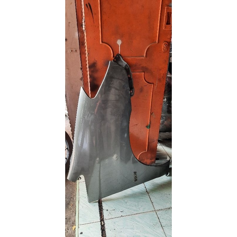 FENDER SPAKBOR GRAND INNOVA 2010 2011 ORIGINAL