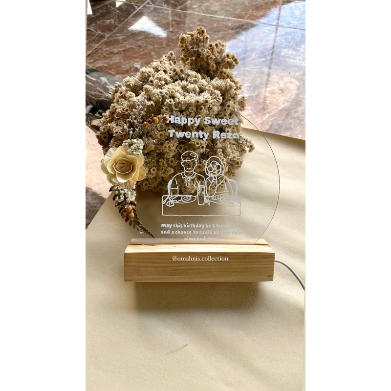 Akrilik Custom LED / Gift Box Ulang Tahun / Gift Box Wisuda / Gift Box Anniversary / Kado Wisuda