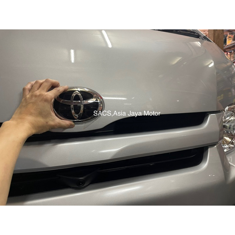 emblem black logo toyota hiace commuter
