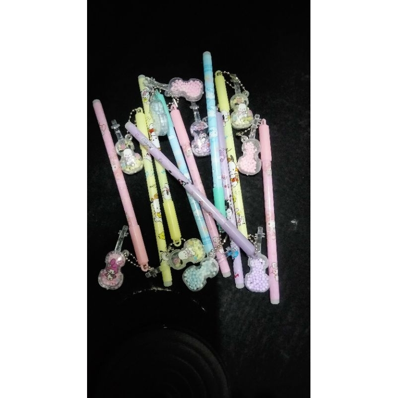 

pulpen motif lucu/pulpen gantungan aesthetic isi 12pcs