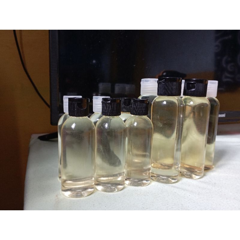 

minyak kelapa original .buatan sendiri ya