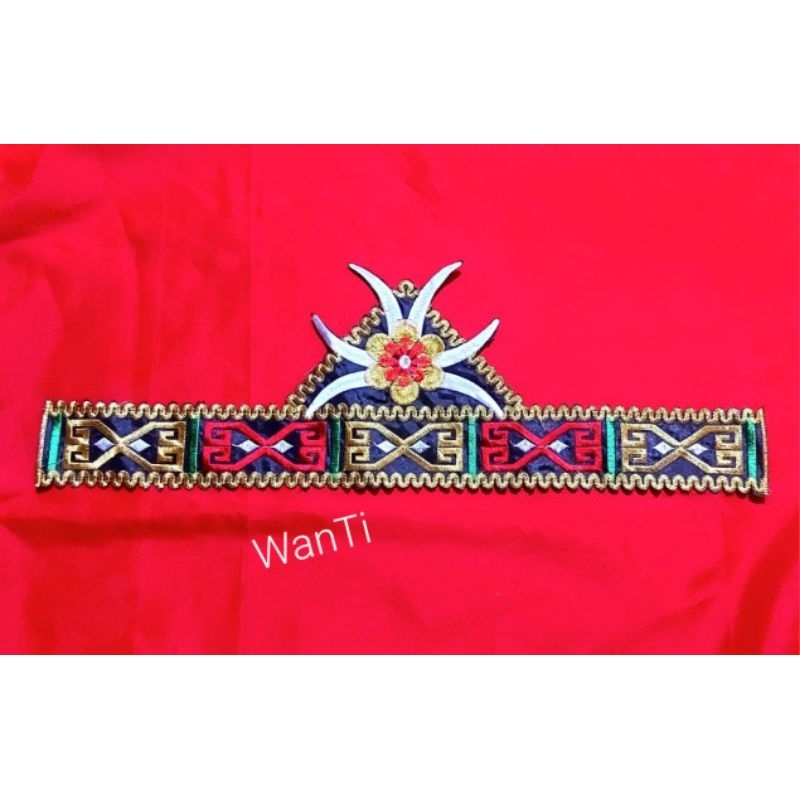 accesoris mahkota dayak/ikat kepala dayak
