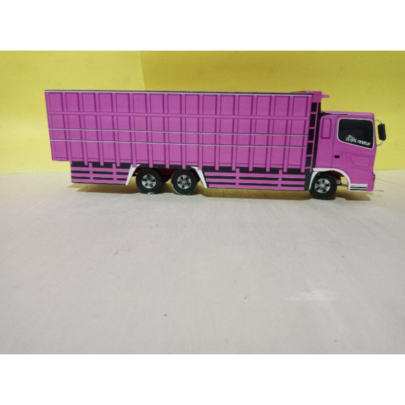 miniatur truk tronton Hino non lampu