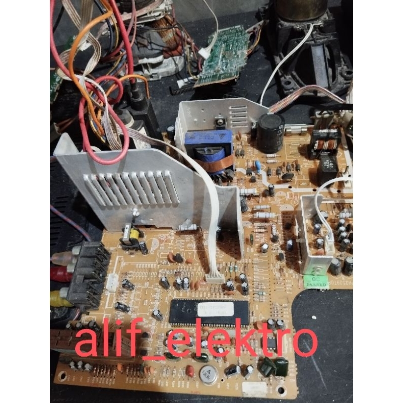 mesin tv akari 21" slim normal