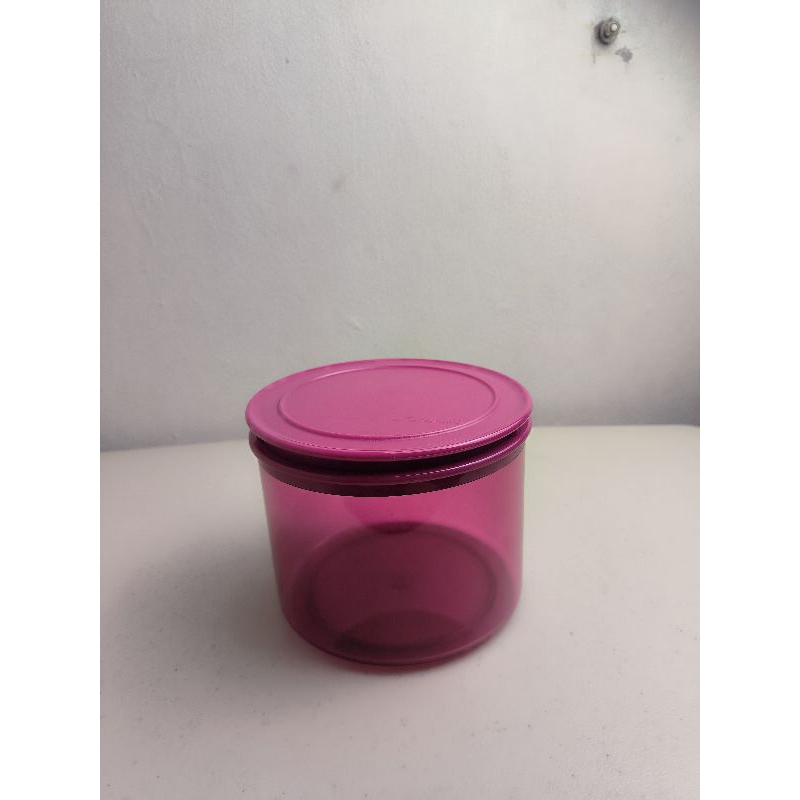 Tupperware Jolly Keeper limited