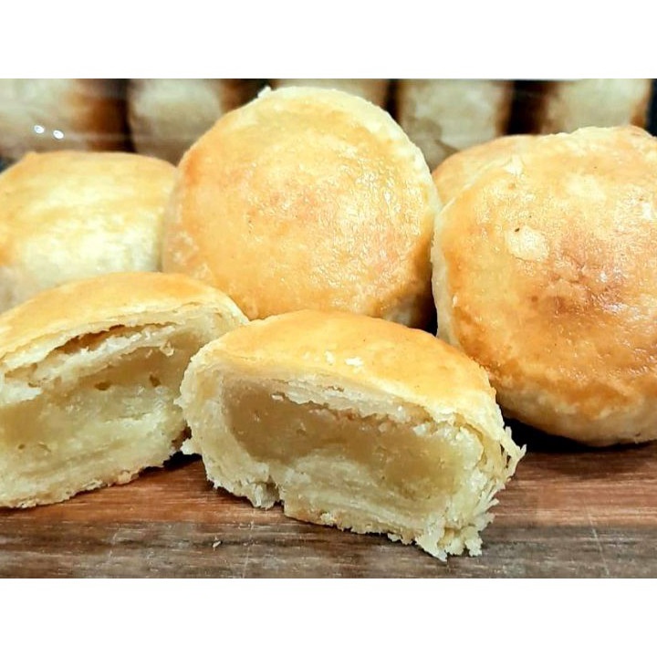 

COD NEWPRODUCT bakpia kacang ijo hijau tolitolino kue pia enak lezat toples isi 1