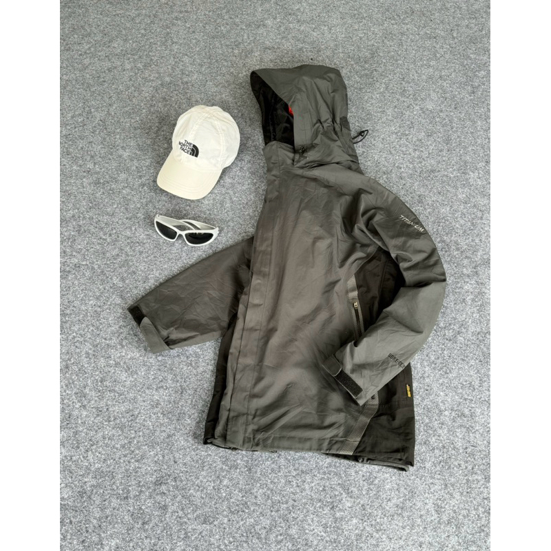 JAKET COLUMBIA GORPCORE GORETEX