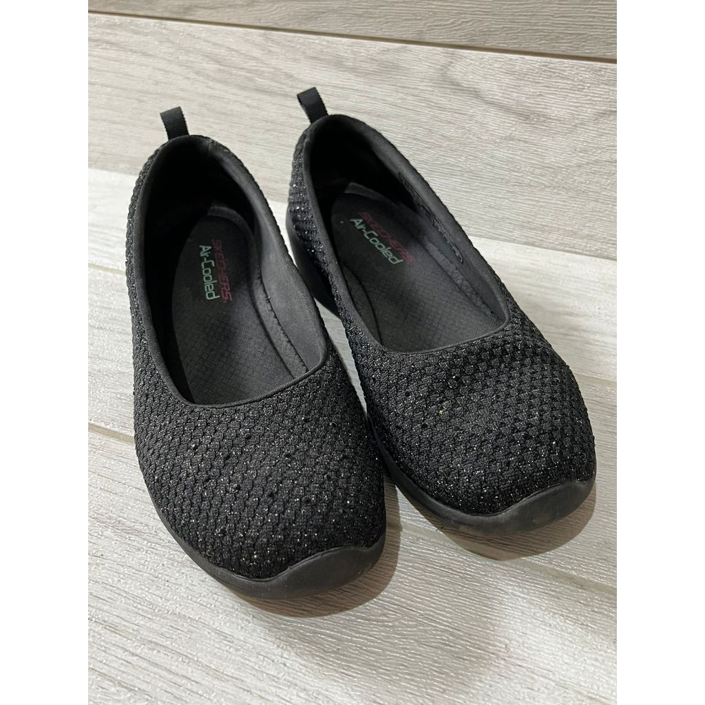 Sepatu Skechers Sport Active With Air Cooled Memory Foam Woman Black