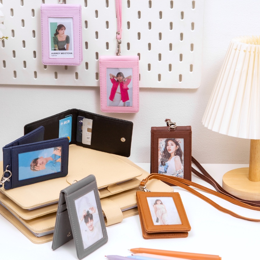 

D2289 Flashee Lanyard ID Card Holder Name Tag Kulit Dua Sisi Bolak Balik Mika Kancing Termurah Berkualitas