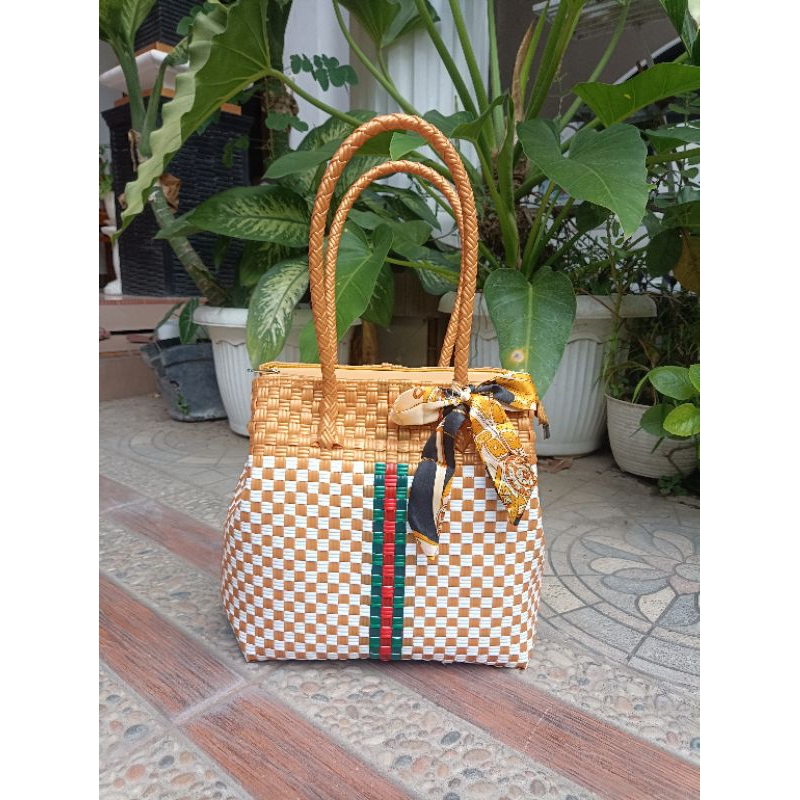 tas anyam plastik jali/ tote bag wanita berfuring premium busa