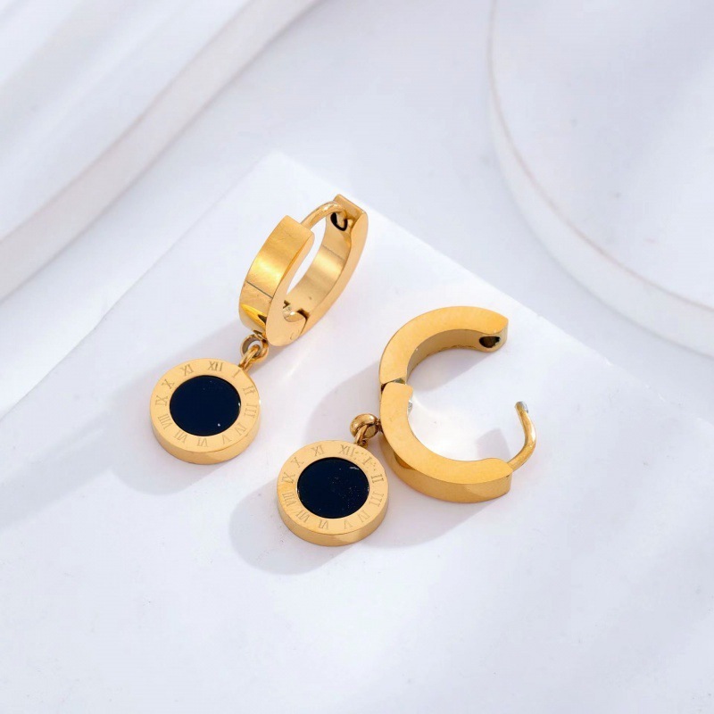 Anting Titanium Wanita Jepit Bulat Hitam Anti Karat /Anting Titanium Anti Karat Model Hitam Gold
