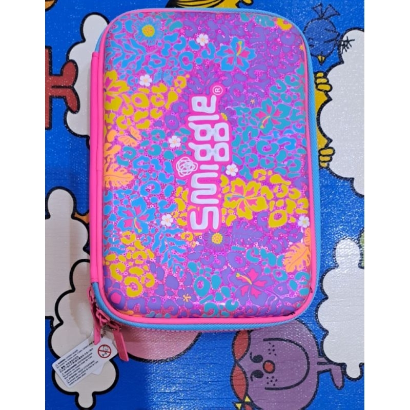

Kotak Pensil Smiggle Hardtop Double Zipper
