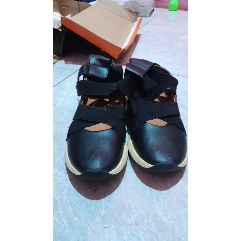 preloved sepatu donatello