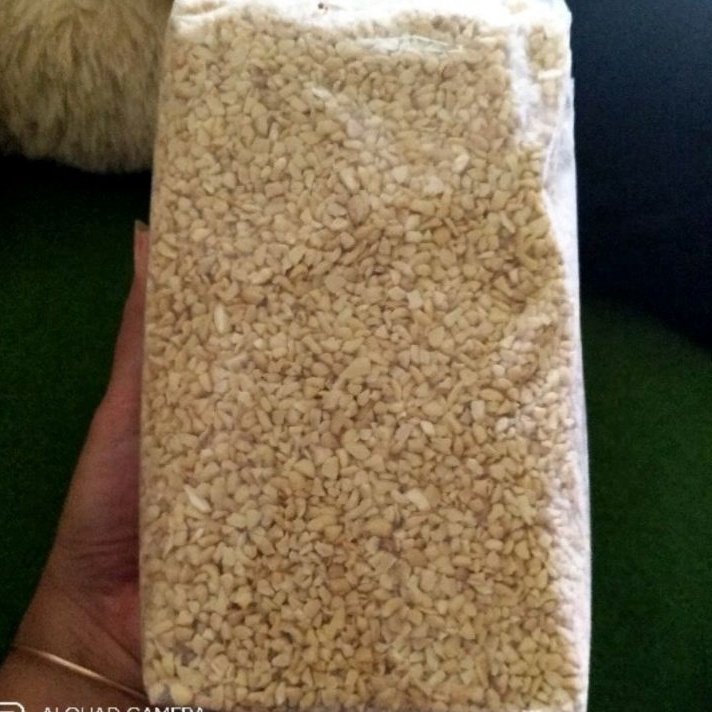 

STAR Kacang mede menir mentah 1kg
