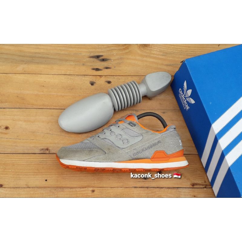SEPATU CASUAL SNEAKERS SAUCONY COURAGEOUS GREY ABU ABU ORIGINAL