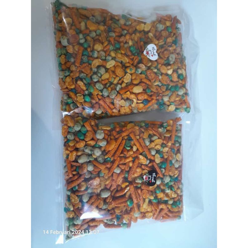 

kacang campur (1/2 kg)