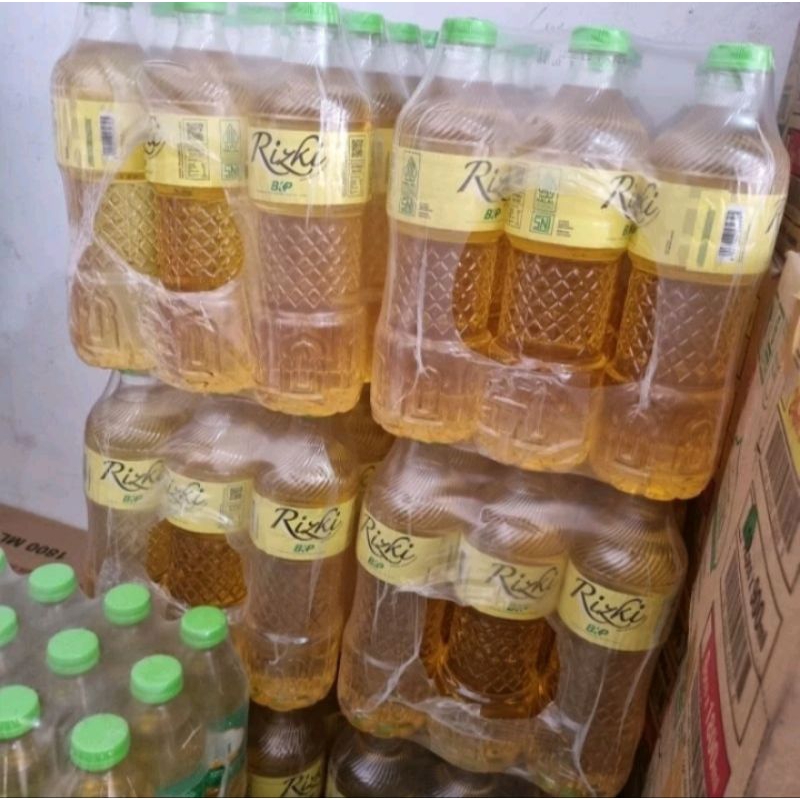 

minyak goreng rizki botol 900 ml satu krat (paket isi 12 botol)