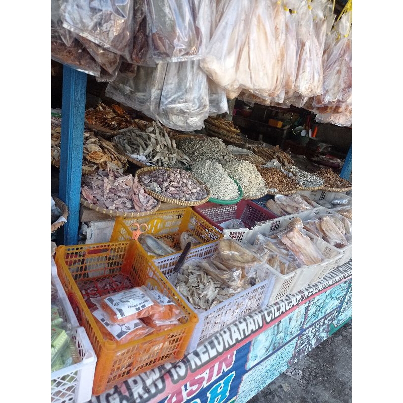 

ikan asin khas cilacap