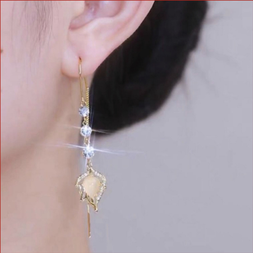 (BELI 2 DAPAT BONUS) AT129 ANTING WHITE LEAF JUNTAI PANJANG TITANIUM KOREA PERMATA PUTIH ELEGAN/Anti