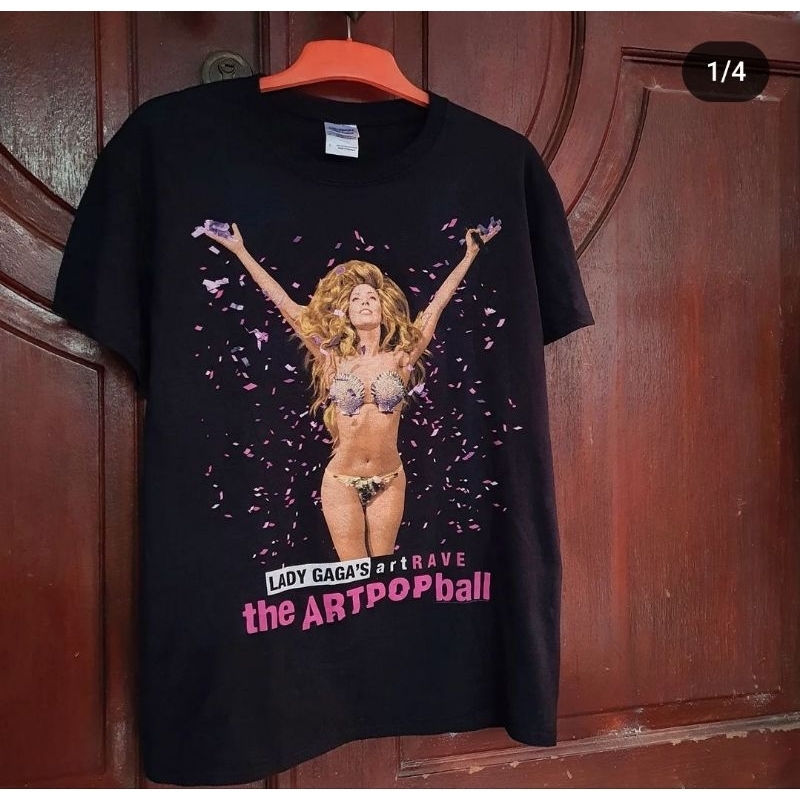 kaos Lady Gaga tour ©2014