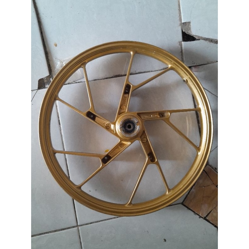 Velg depan suzuki shogun SP 125 original