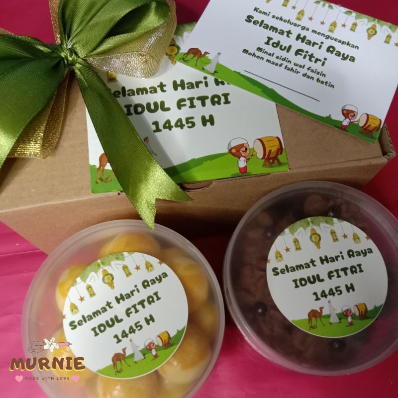 

Hampers box lebaran idul fitri isi 2 toples tabung 650ml surabaya