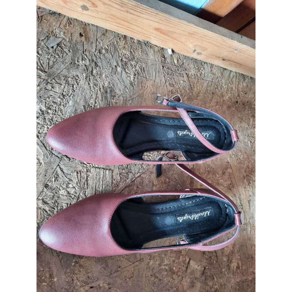 Wedges Maroon by Adorable Projects