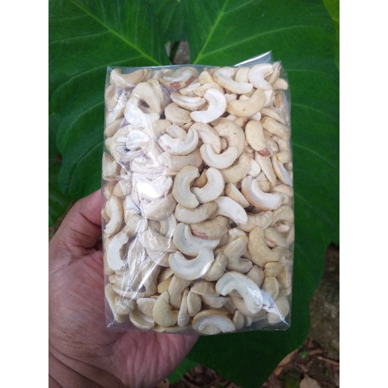 

KACANG METE ASLI BANTUL BELAH DUA MENTAH ENAK GURIH CAMILAN SEHAT BERAT SETENGAH KILO