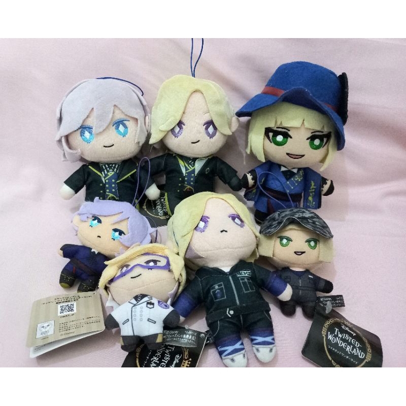 Twisted Wonderland Pomefiore Plush Nuigurumi Boneka Vil Epel Rook Tomonui Sega Hugchara Hugcot Kuji 