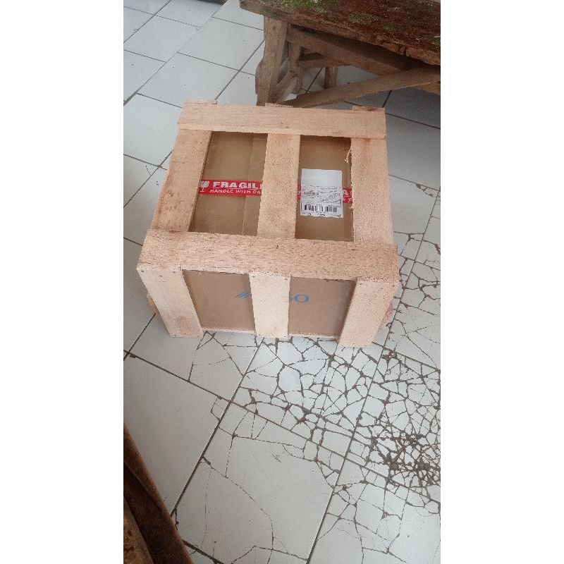 

packing kayu klakat