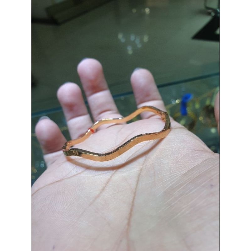 gelang bangle gelombang polos emas