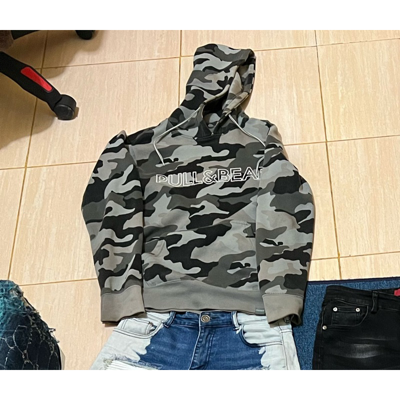 Hodie Pull And Bear Camo Grey