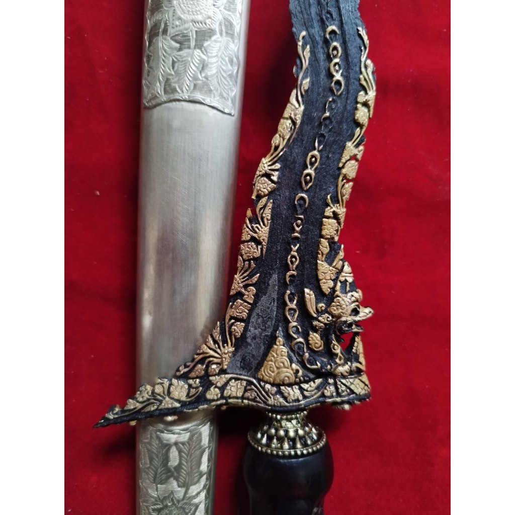 Keris Luk 11 Naga Raja Kinatah Emas pamor Ceprit
