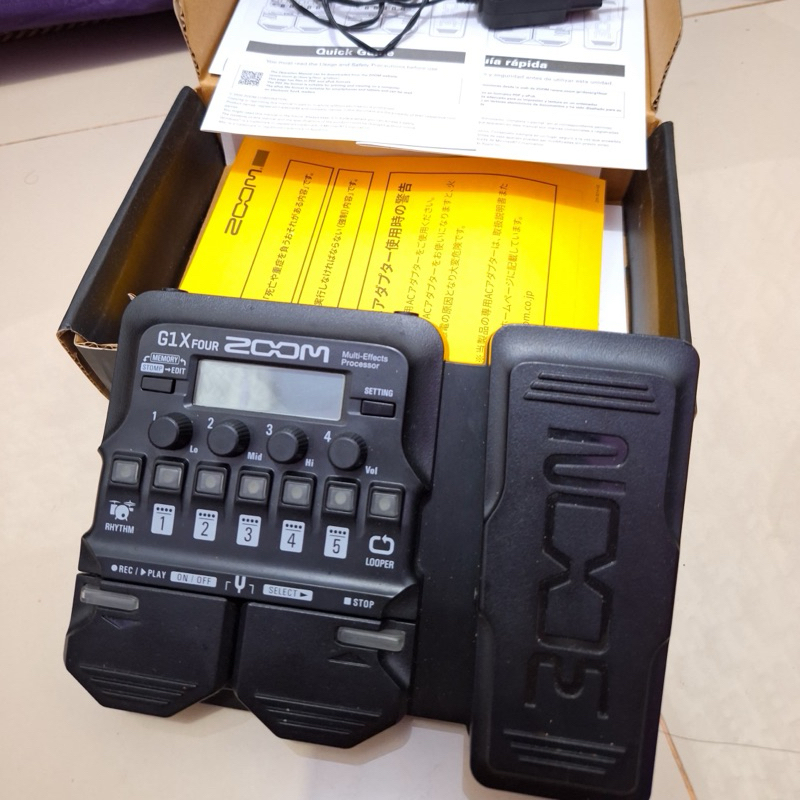 EFEK GITAR ZOOM G1XFour