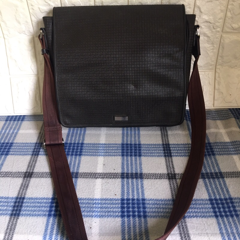 DAKS tas selempang pria