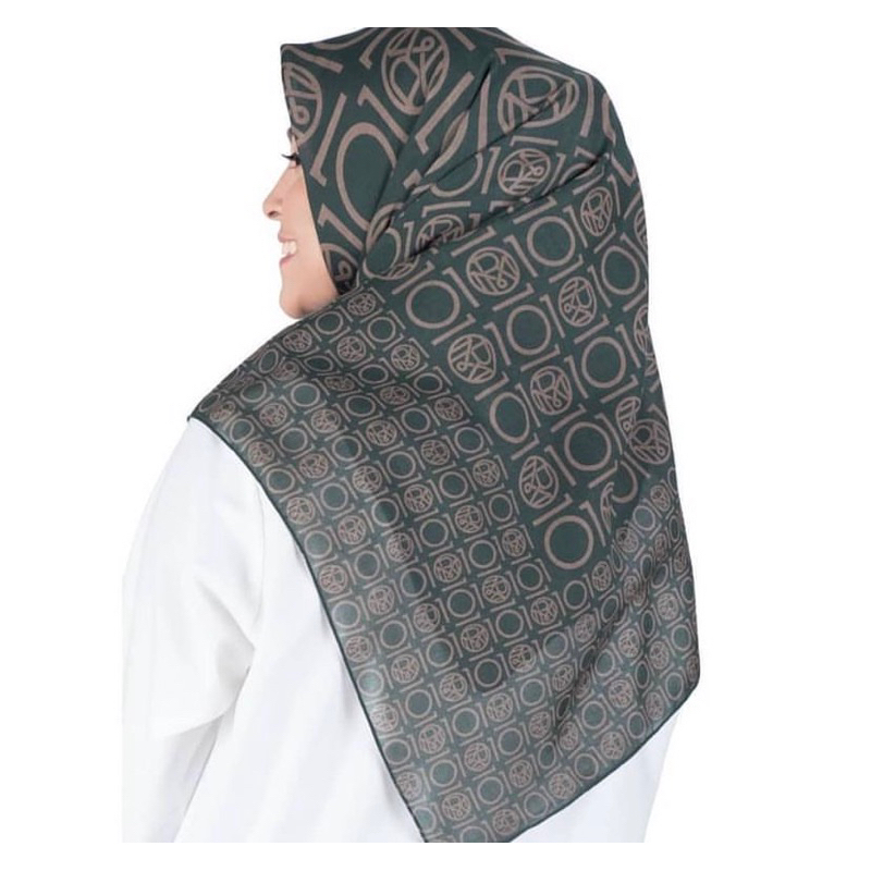 Preloved scarf riamiranda monogram dekade