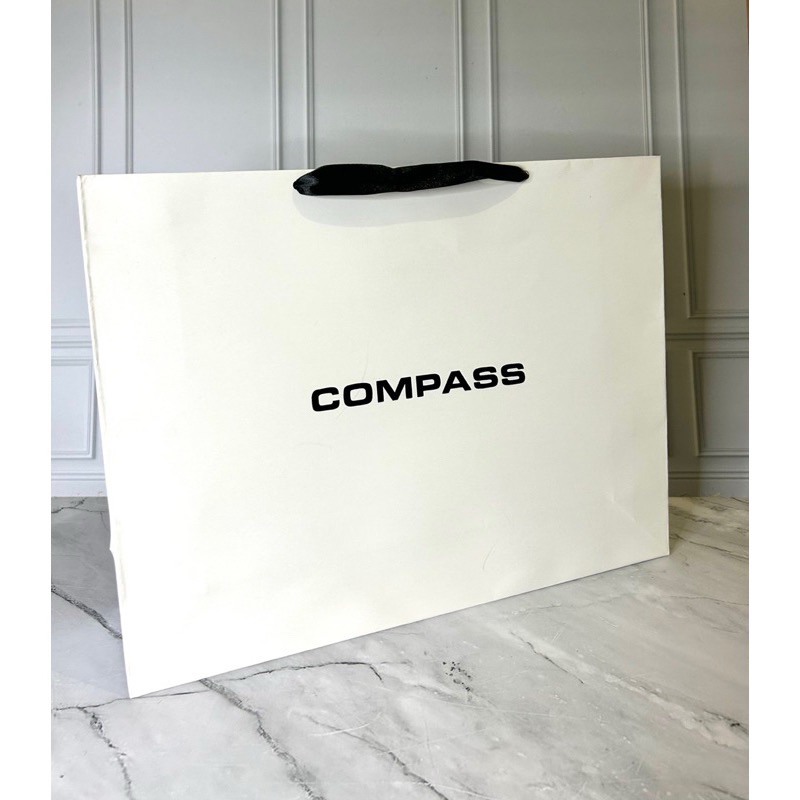 

PAPER Bag COMPASS Paper Bag Pembungkus Kado