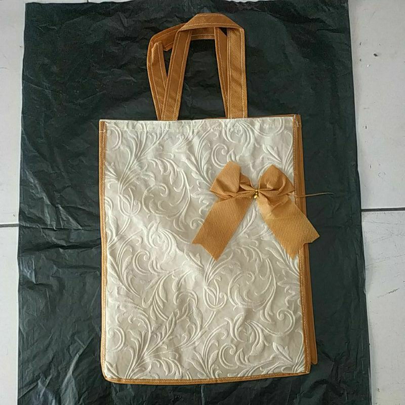 

Tas Hajatan Tasyakuran Aqiqah