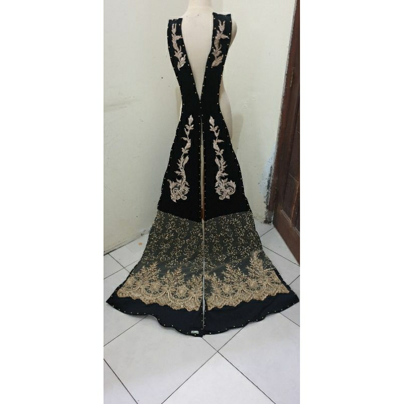 ekor pengantin bludru / cheongsam krinolin / ekor blidru / bludru jawa / ekor congsam / ekor brukat 