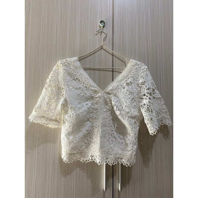 PL BLOUSE RENDA PUTIH
