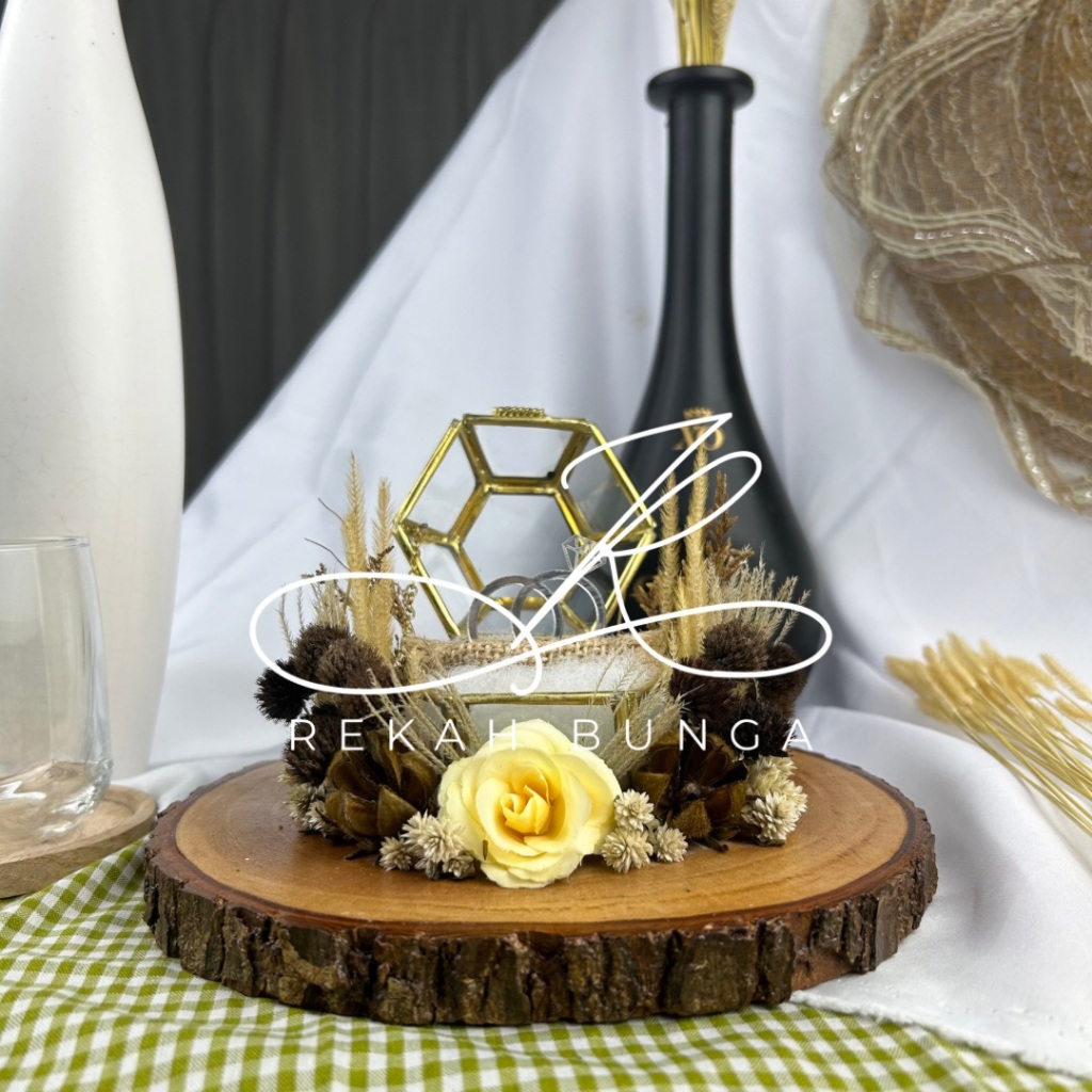 Mahar tunangan aesthetic hantaran pernikahan rustic dried flower bunga kering wedding gift kado ring