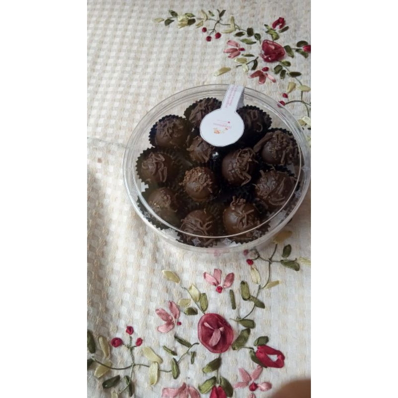 

kue bola coklat chocolata /kue kering